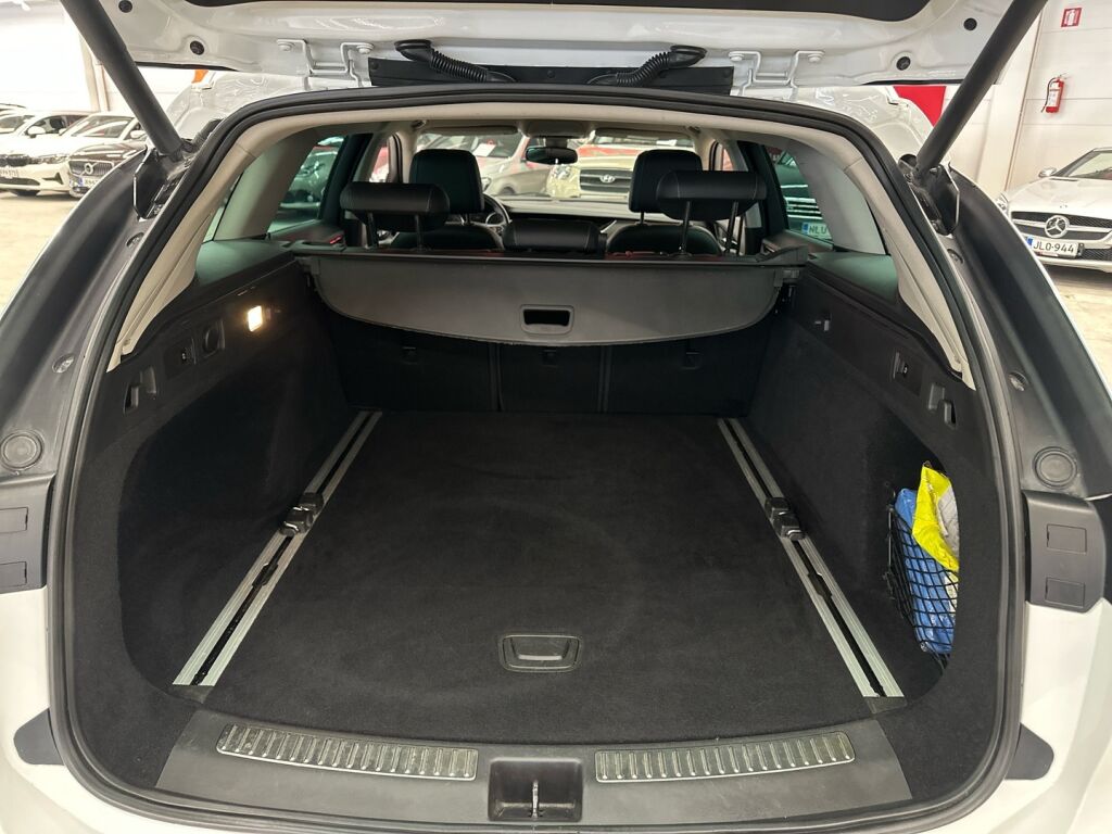 Opel Insignia 2018 Valkoinen