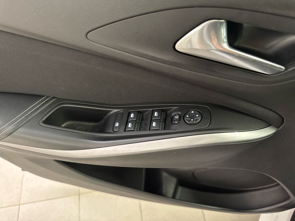 Opel Grandland X 2018 Valkoinen