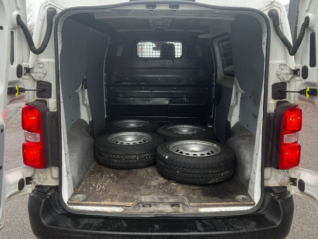 Citroen Jumpy 2018 Valkoinen