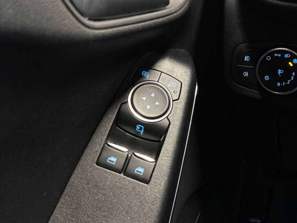 Ford Fiesta 2018 Valkoinen