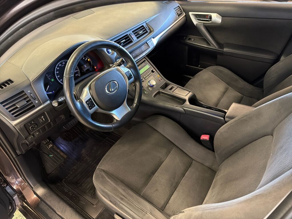 Lexus CT 2012 Ruskea (beige)