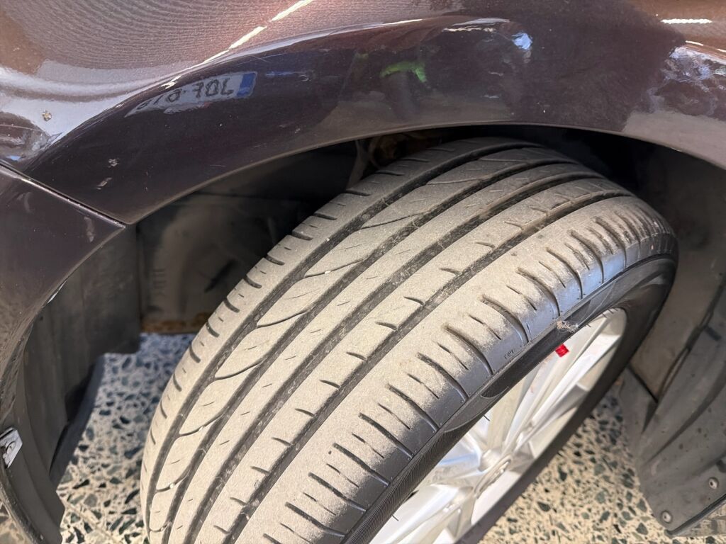 Lexus CT 2012 Ruskea (beige)