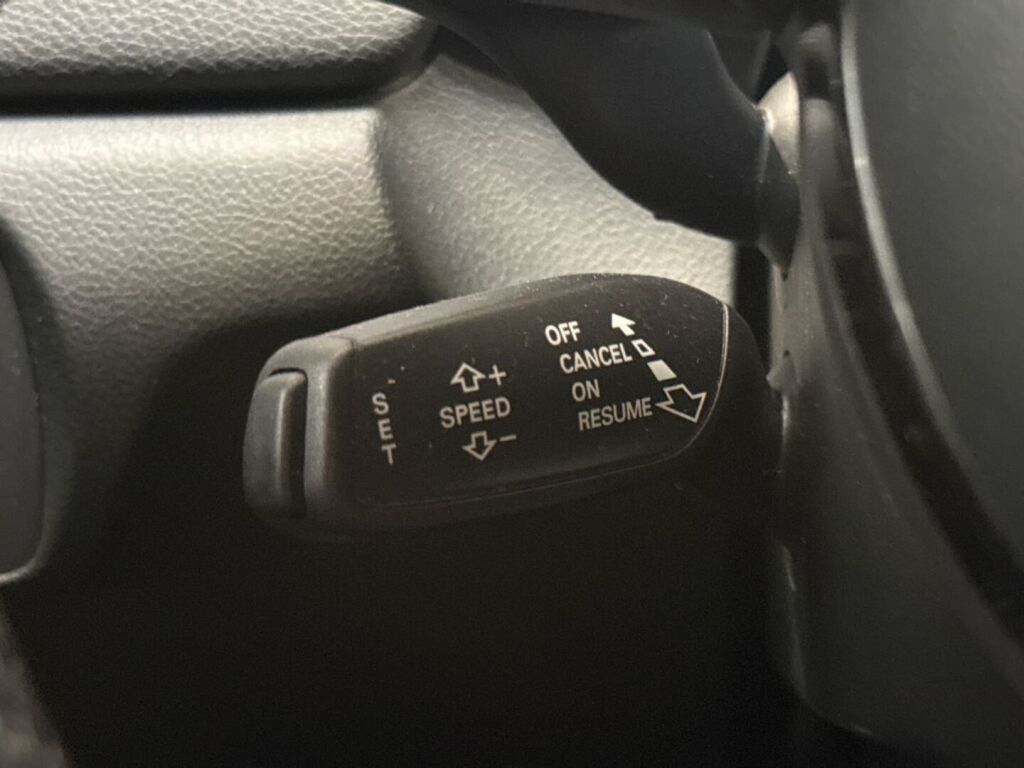 Audi Q3 2017 Ruskea (beige)