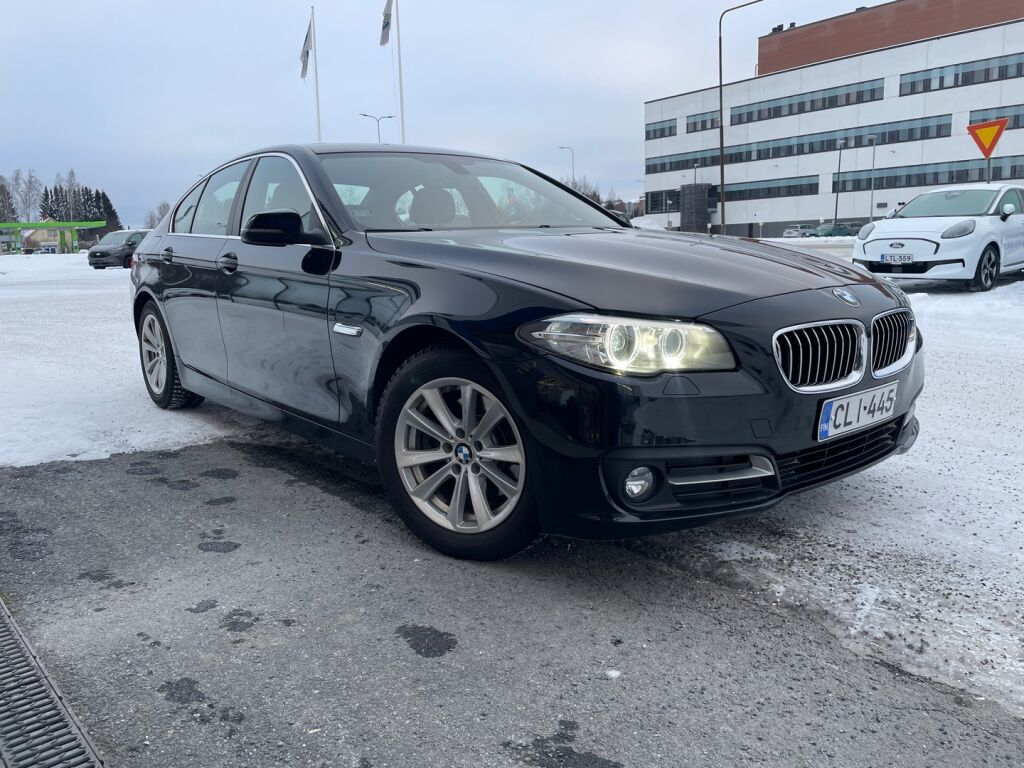 BMW 518 2017 Musta