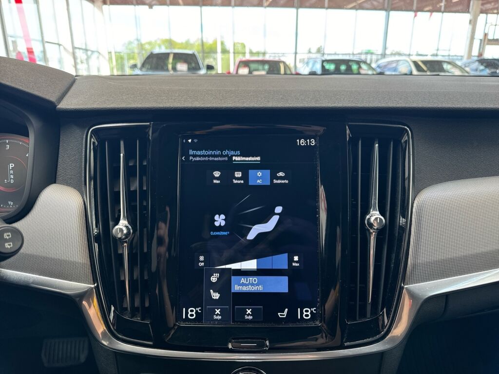 Volvo V90 2017 Musta