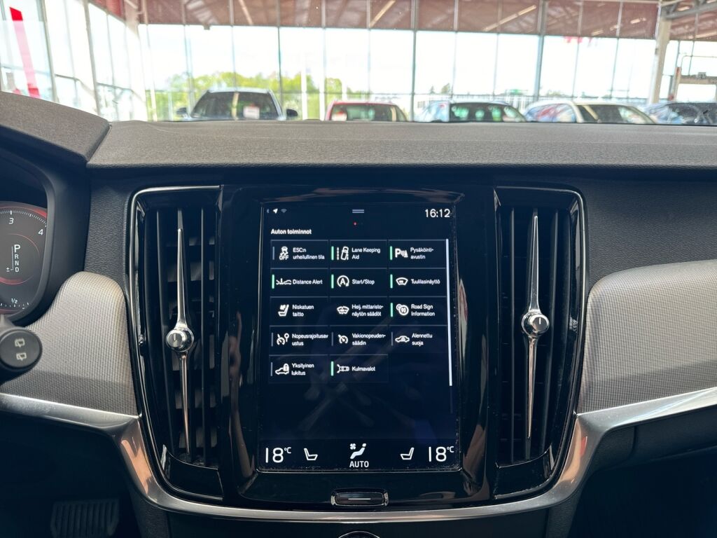 Volvo V90 2017 Musta