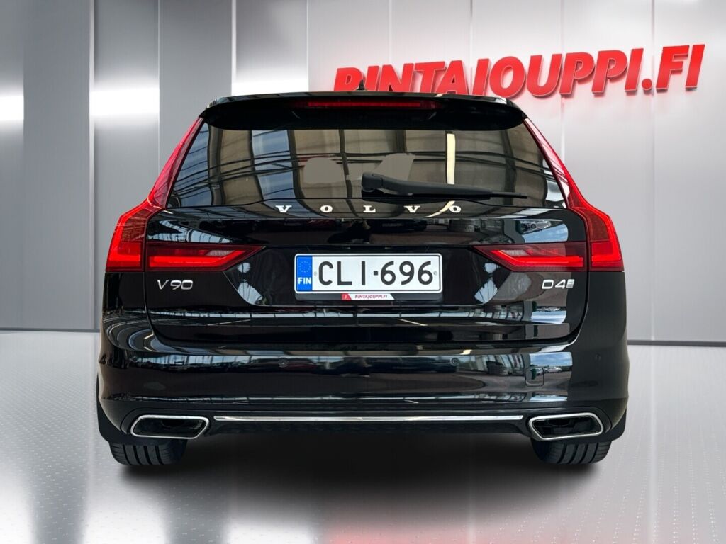 Volvo V90 2017 Musta