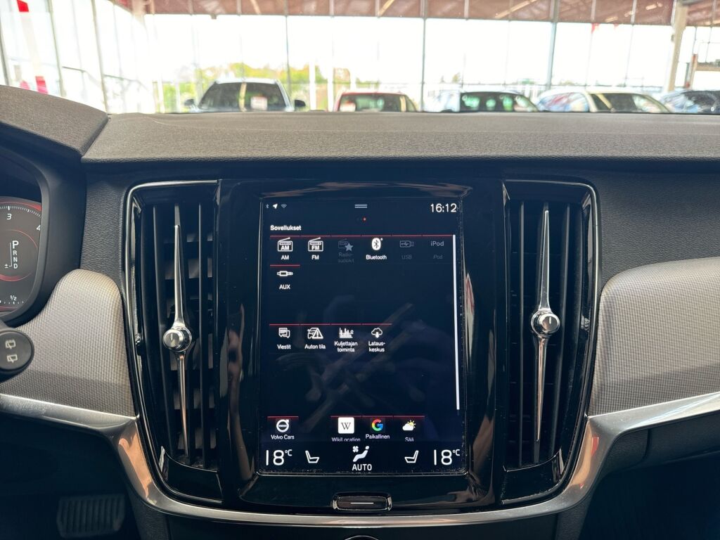 Volvo V90 2017 Musta