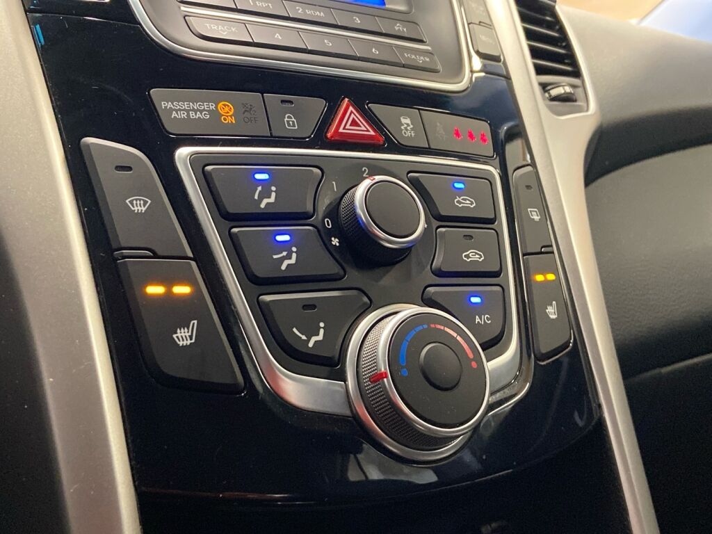 Hyundai i30 5d 2017 Sininen