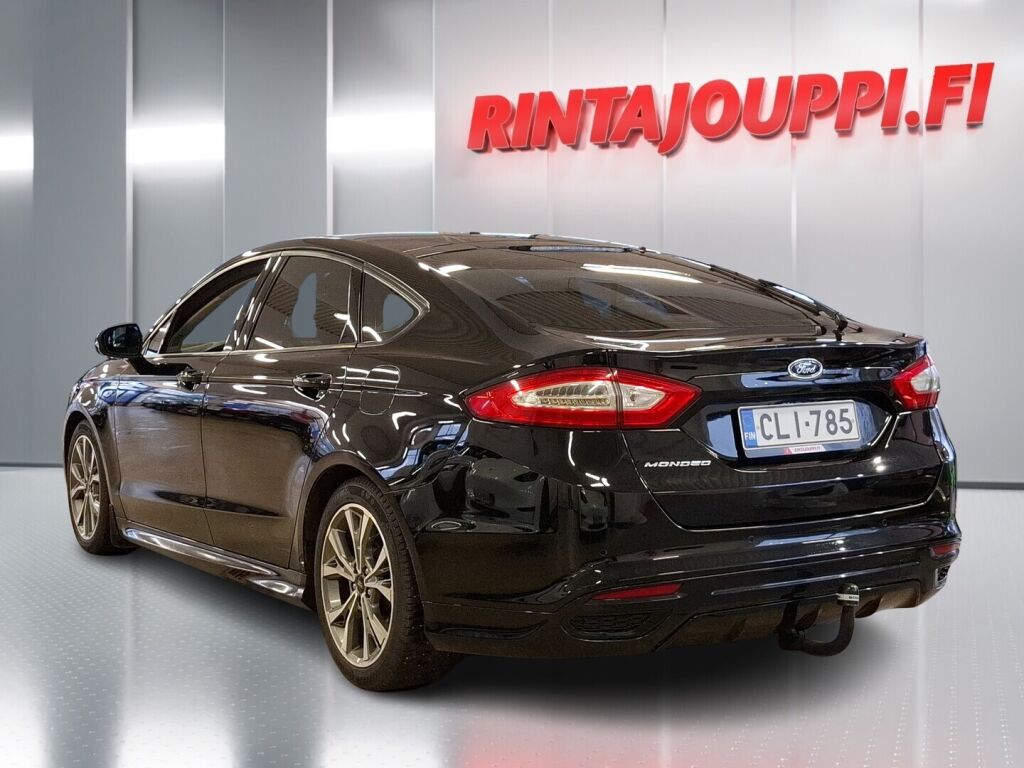 Ford Mondeo 2017 Musta