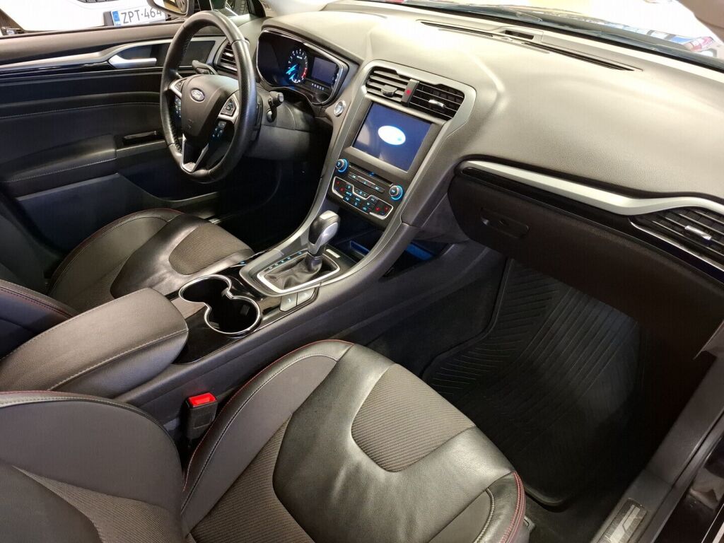 Ford Mondeo 2017 Musta