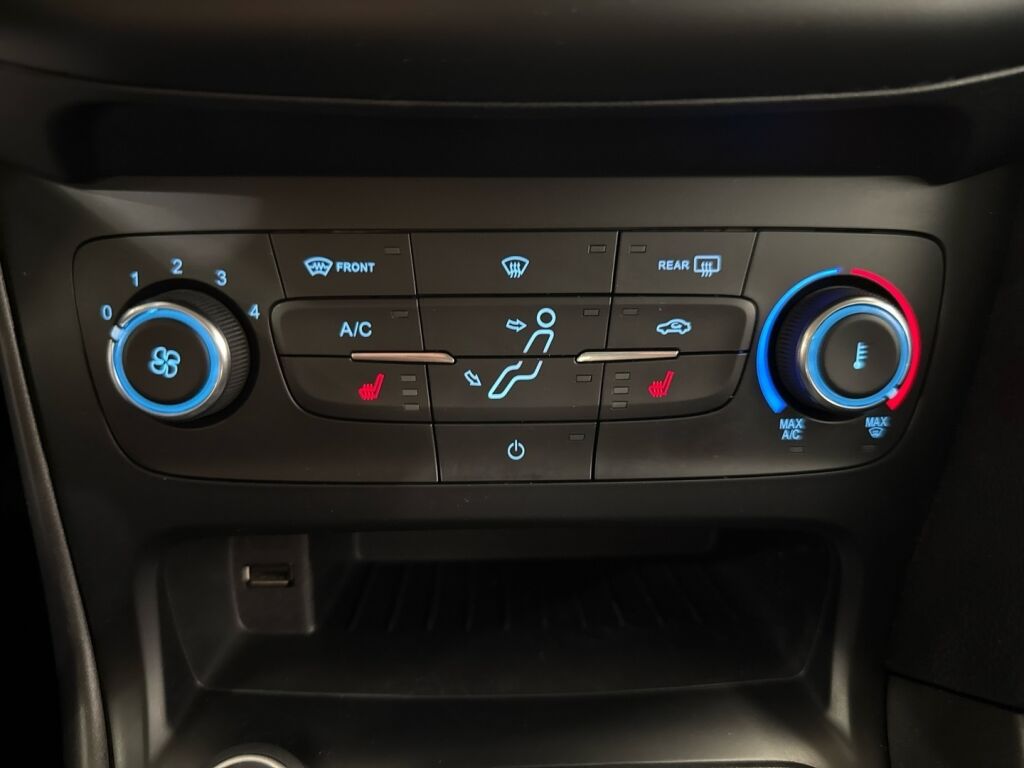 Ford Focus 2017 Valkoinen