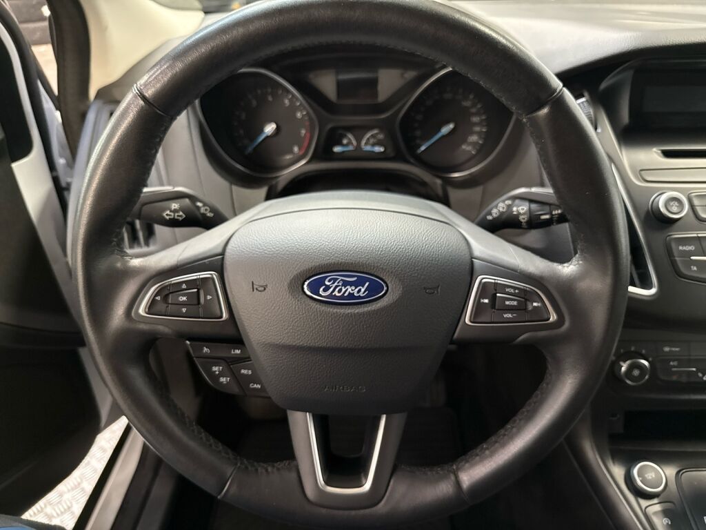 Ford Focus 2017 Valkoinen
