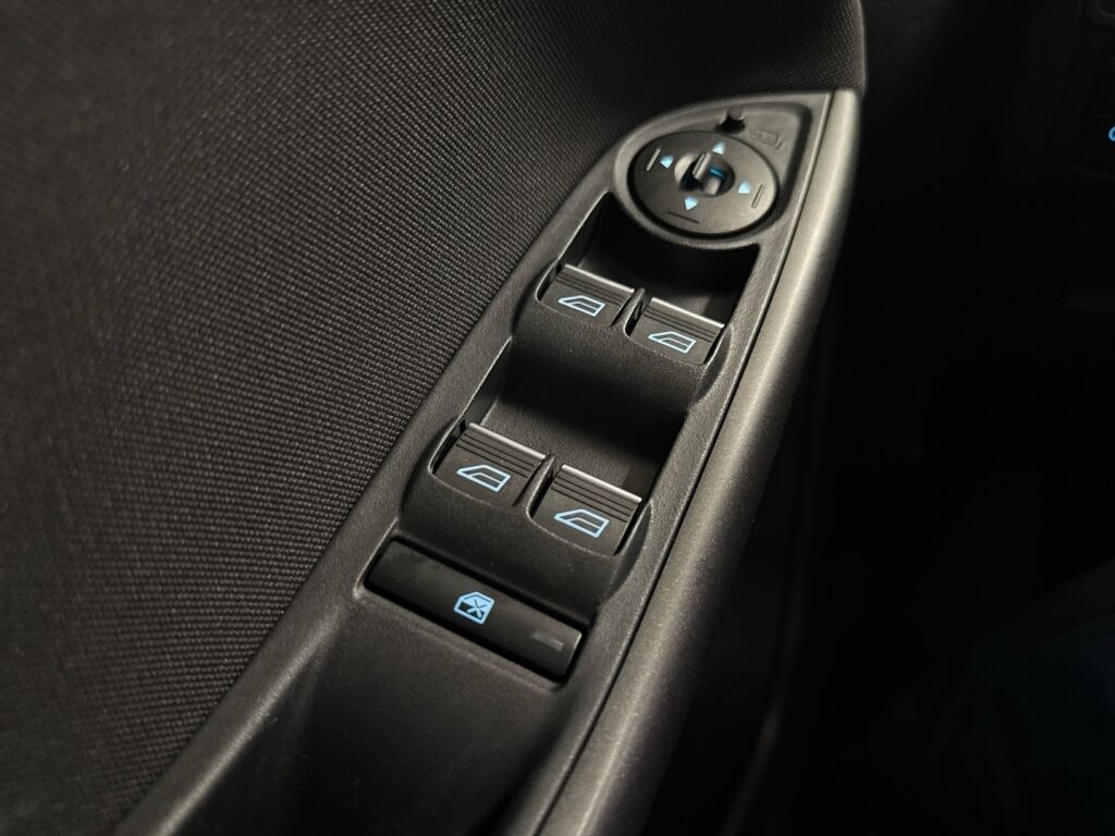 Ford Focus 2017 Valkoinen