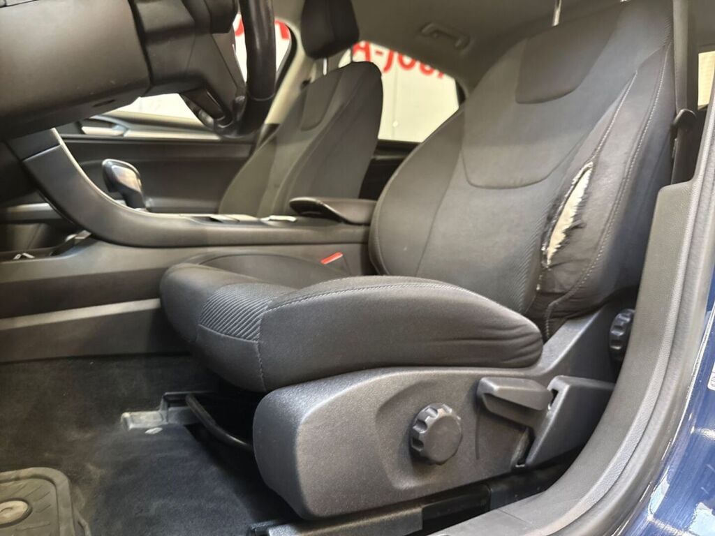 Ford Mondeo 2019 Sininen