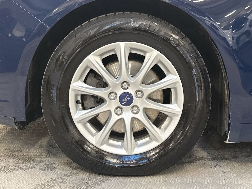 Ford Mondeo 2019 Sininen