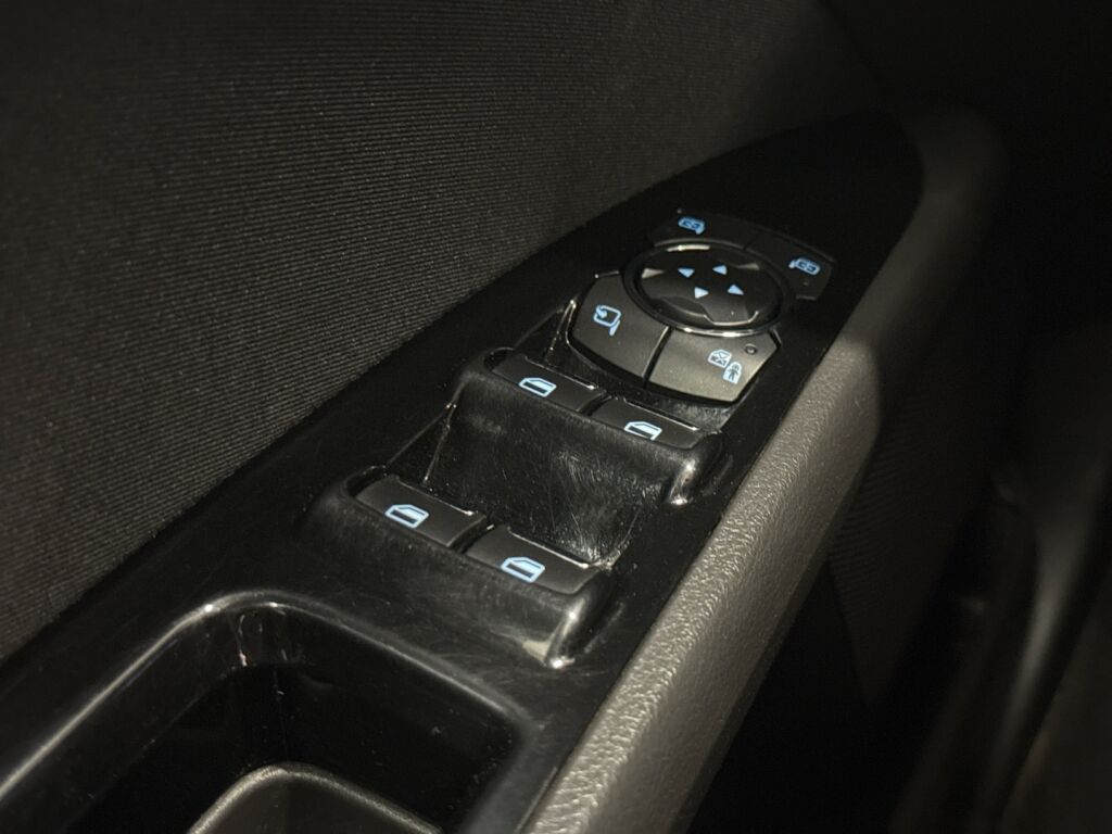 Ford Mondeo 2019 Sininen