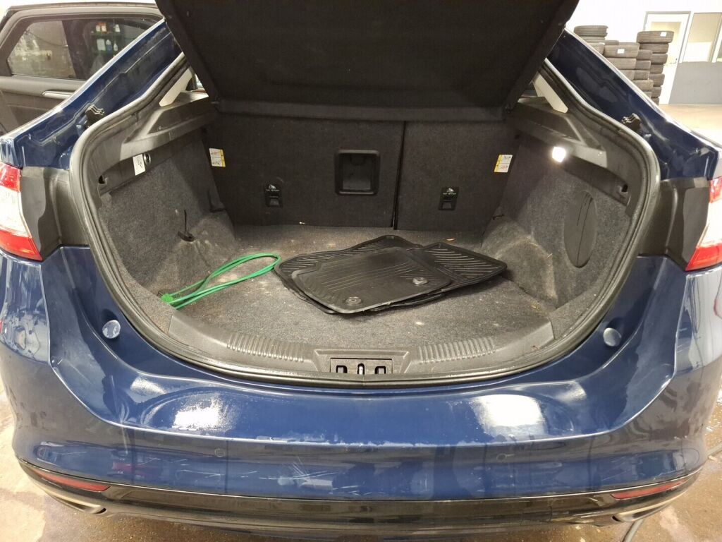 Ford Mondeo 2019 Sininen