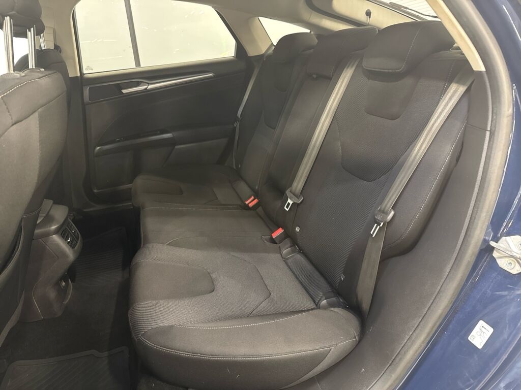 Ford Mondeo 2019 Sininen