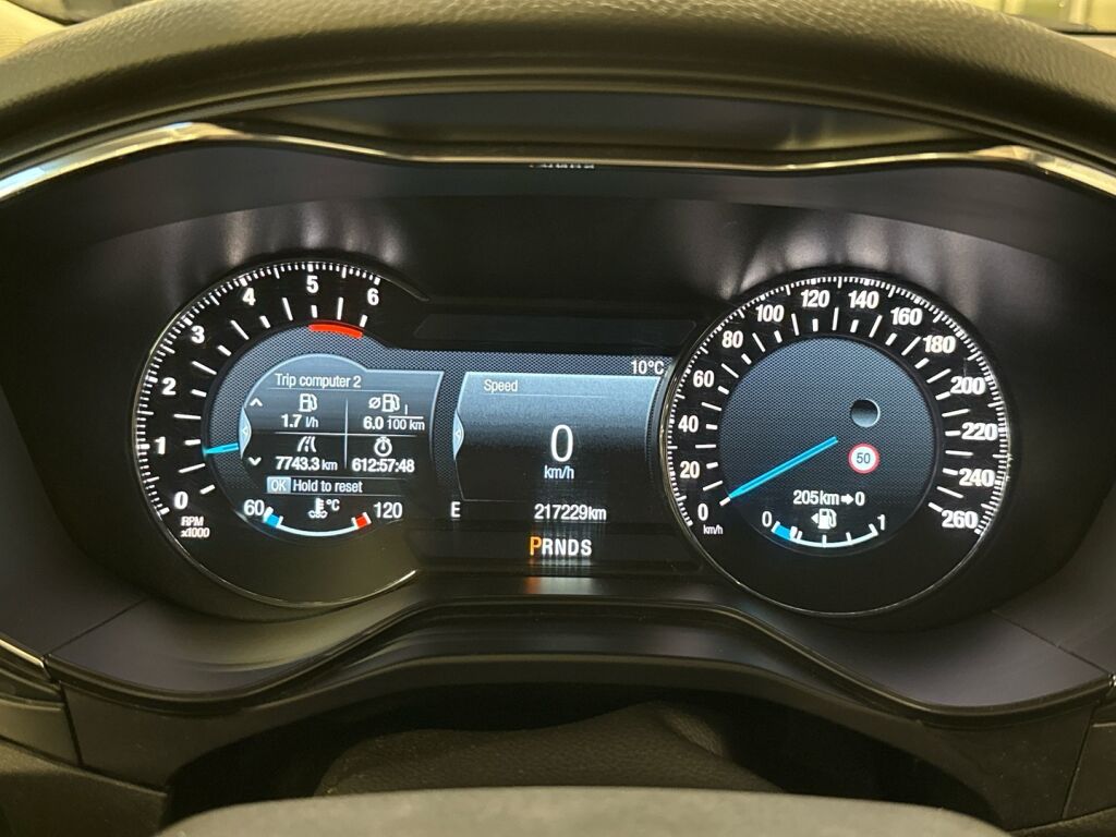 Ford Mondeo 2019 Sininen