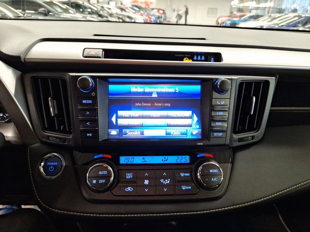 Toyota RAV4 2018 Sininen