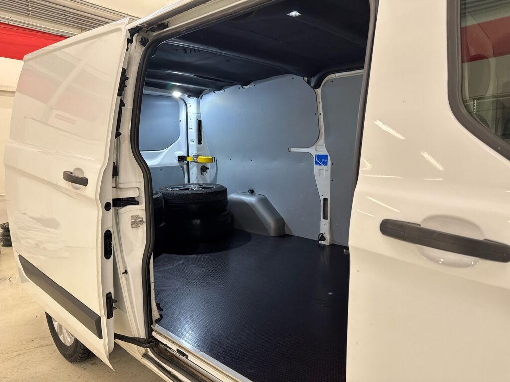 Ford Transit Custom 2018 Valkoinen