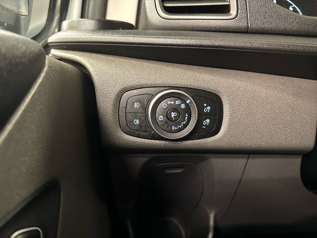 Ford Transit Custom 2018 Valkoinen