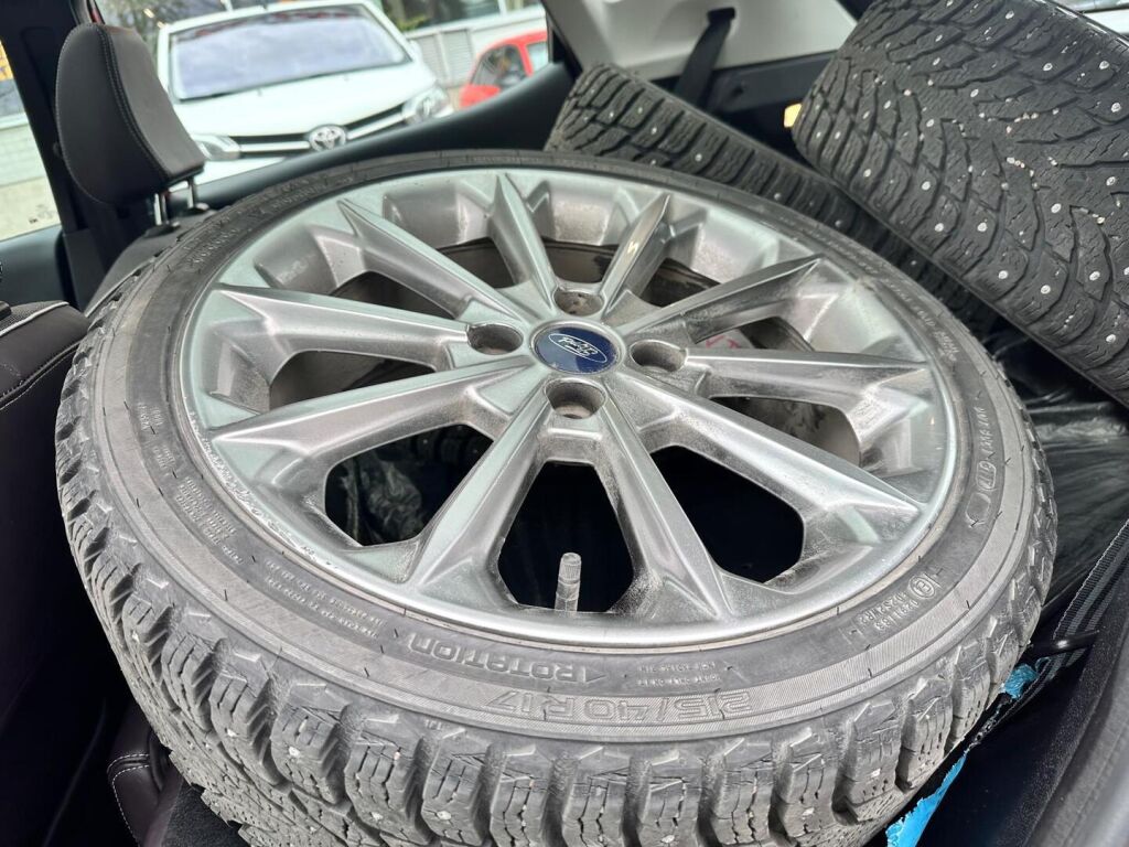Ford Fiesta 2018 Punainen
