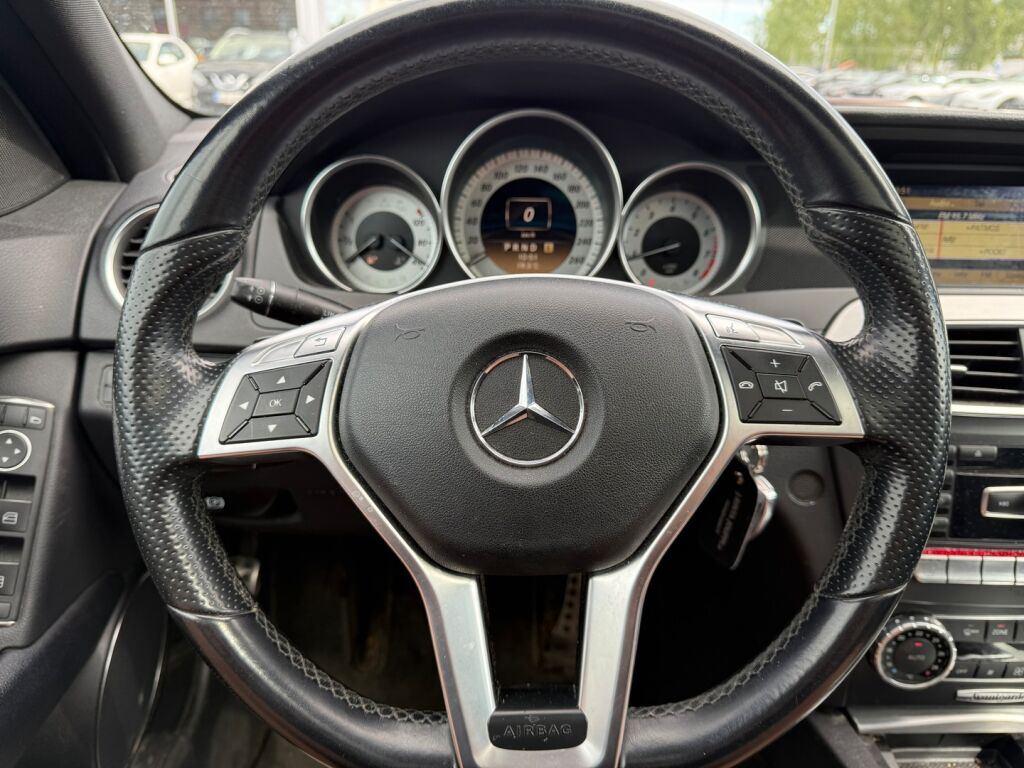 Mercedes-Benz C 2011 Valkoinen
