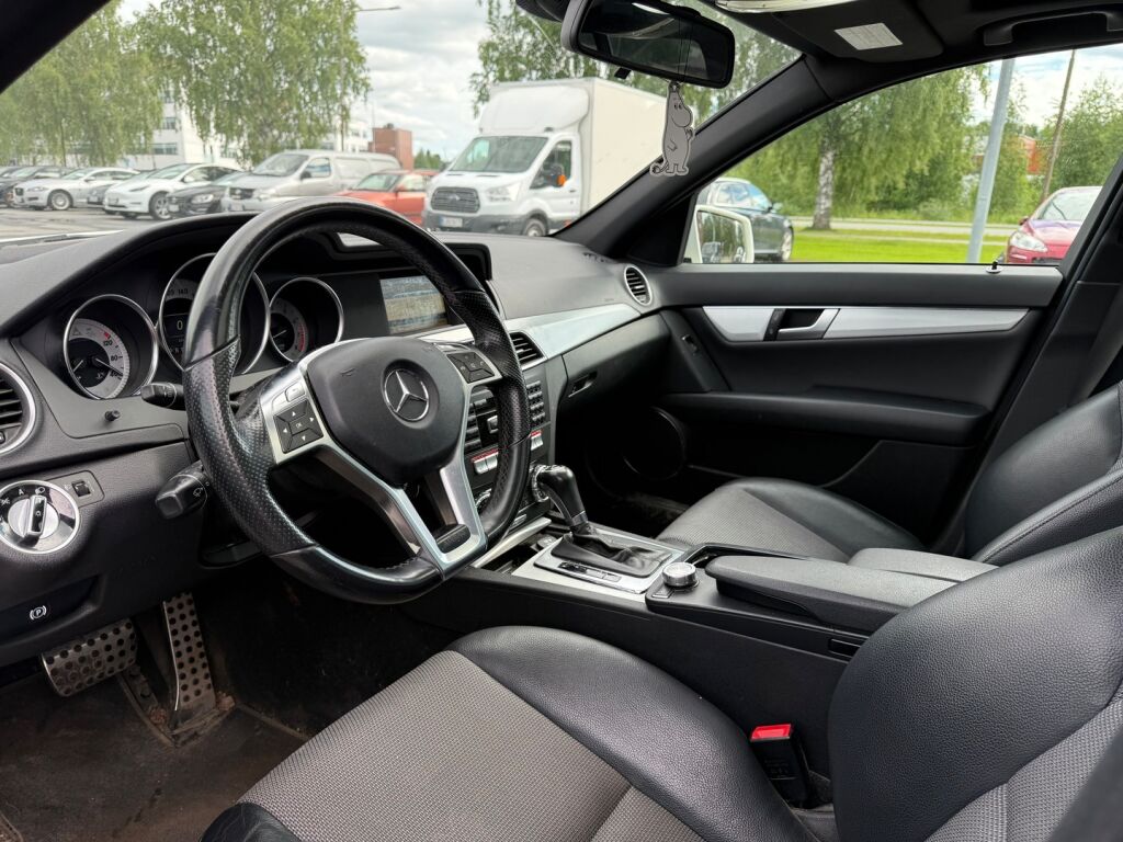 Mercedes-Benz C 2011 Valkoinen