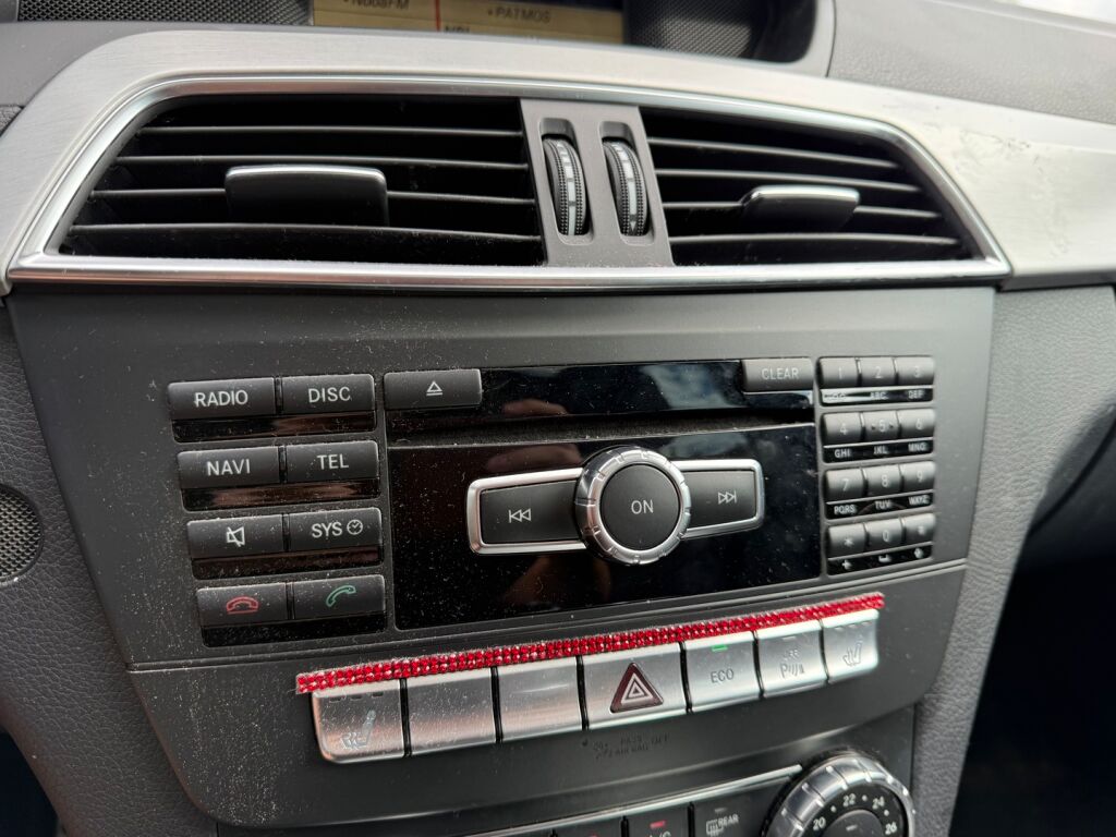 Mercedes-Benz C 2011 Valkoinen