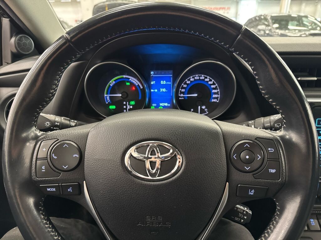 Toyota Auris 2018 Musta