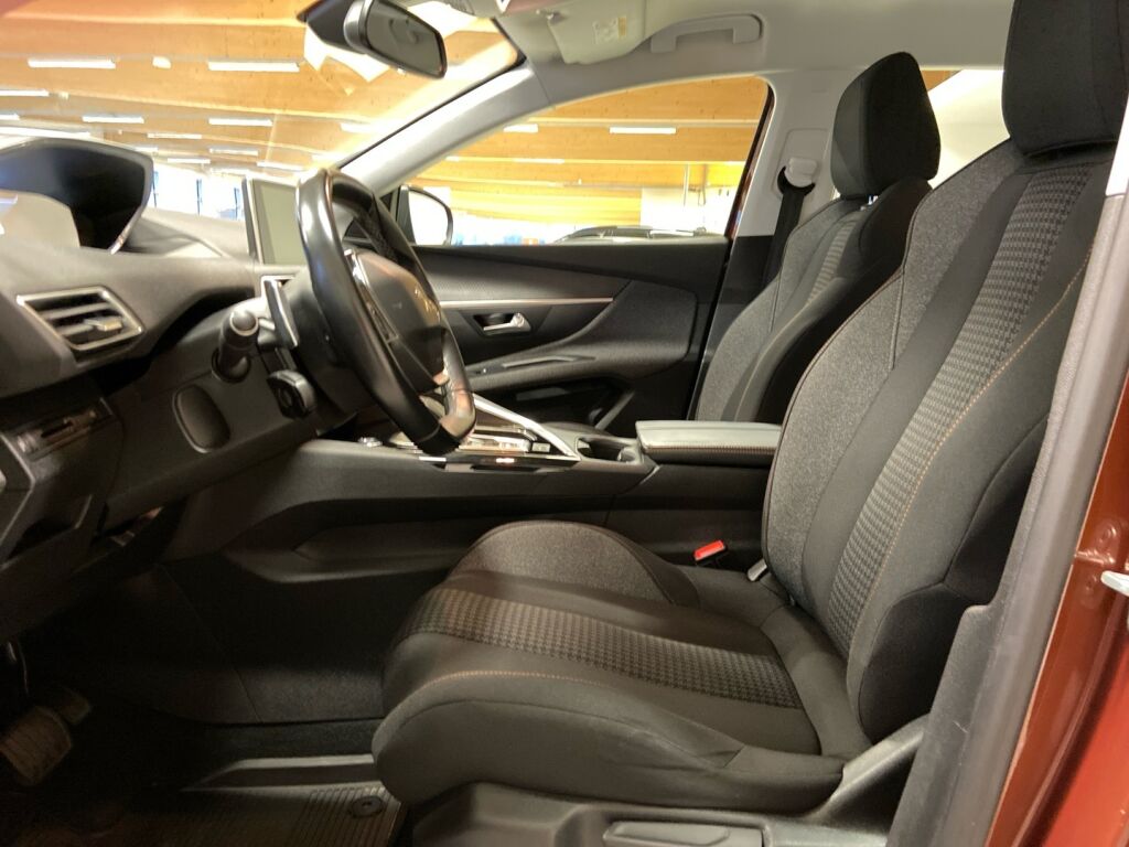 Peugeot 3008 2018 Ruskea (beige)