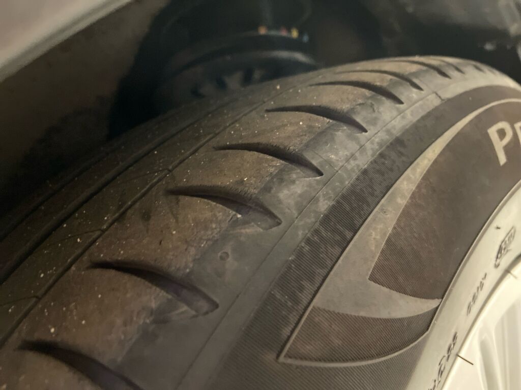 Peugeot 3008 2018 Ruskea (beige)