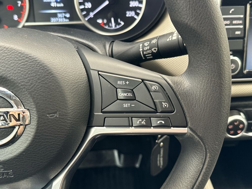 Nissan Micra 2018 Musta