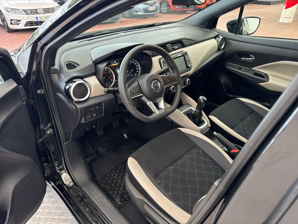 Nissan Micra 2018 Musta
