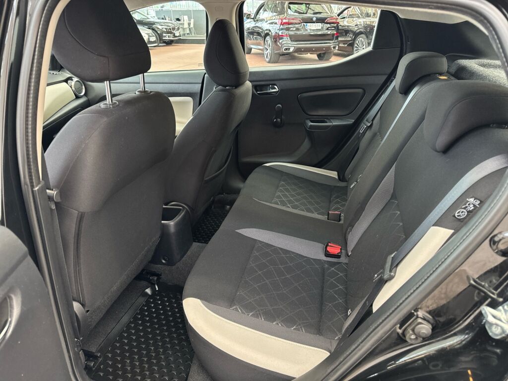 Nissan Micra 2018 Musta