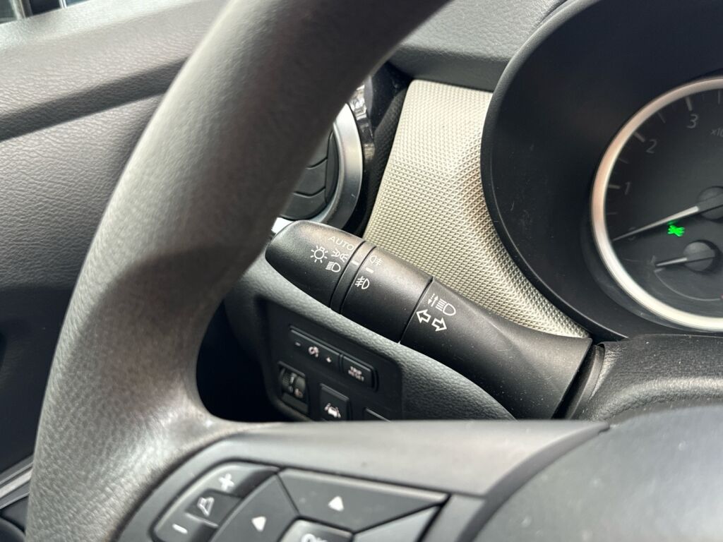 Nissan Micra 2018 Musta