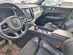 Volvo XC60 2018 Musta