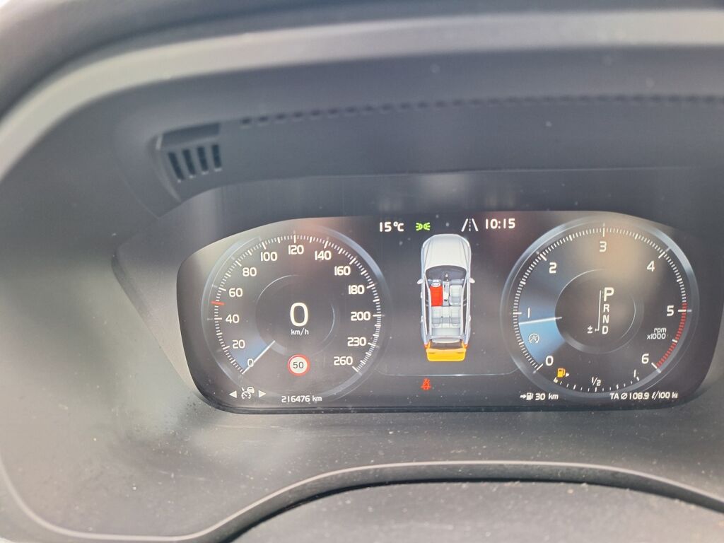 Volvo XC60 2018 Musta