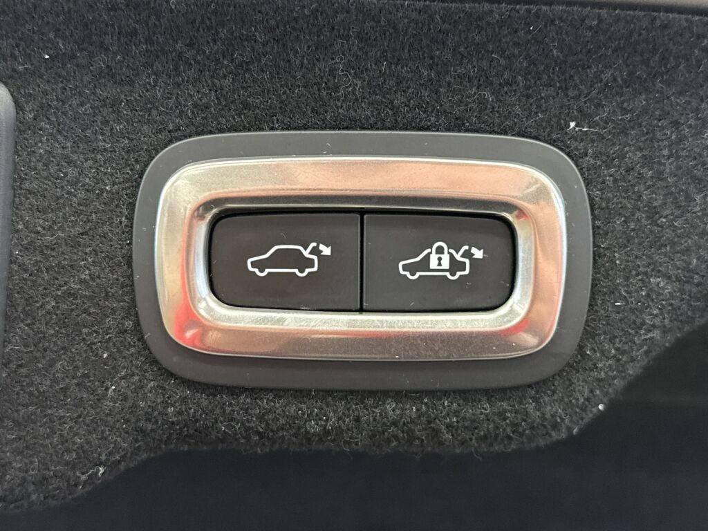 Volvo S90 2018 Harmaa