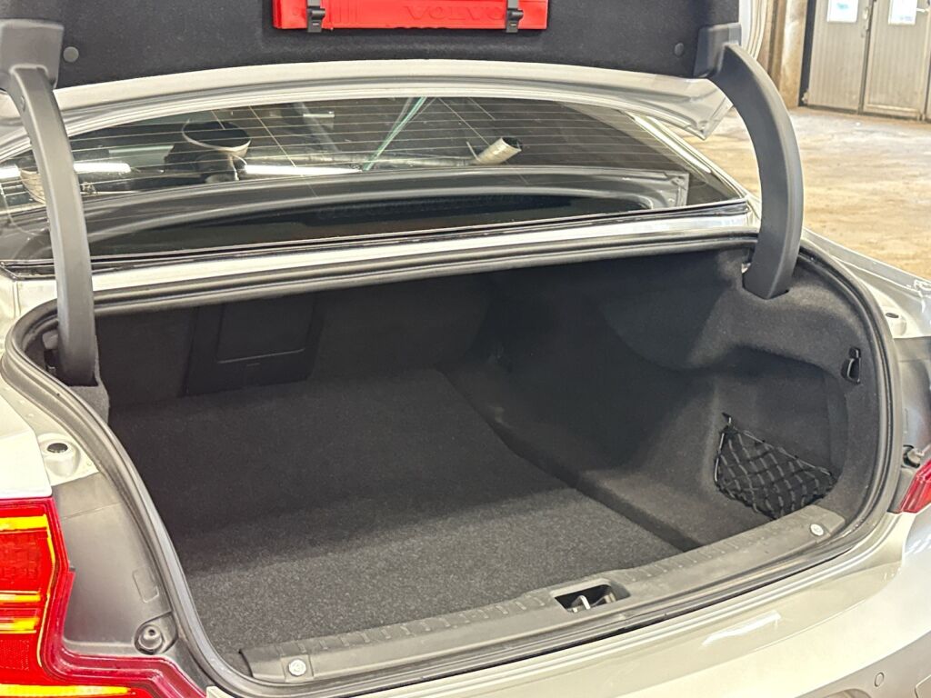 Volvo S90 2018 Harmaa