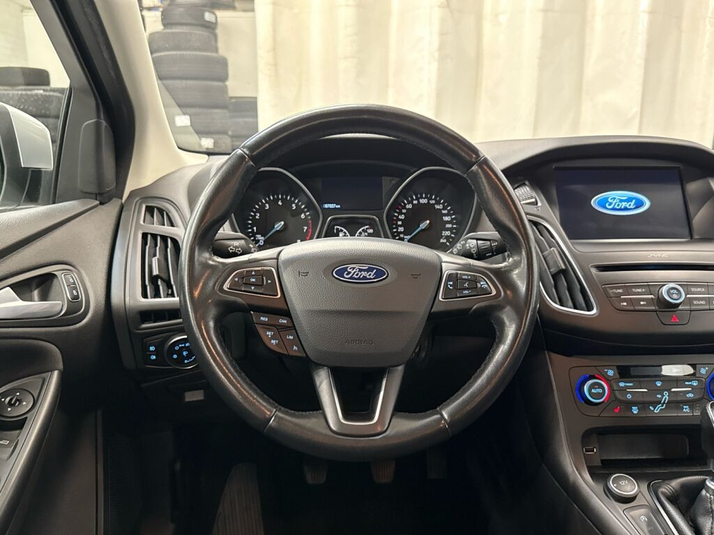 Ford Focus 2018 Harmaa