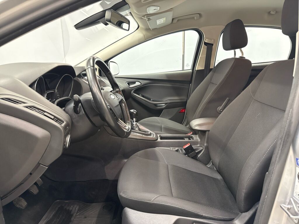 Ford Focus 2018 Harmaa