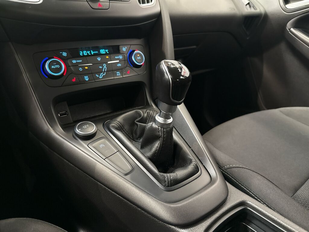 Ford Focus 2018 Harmaa