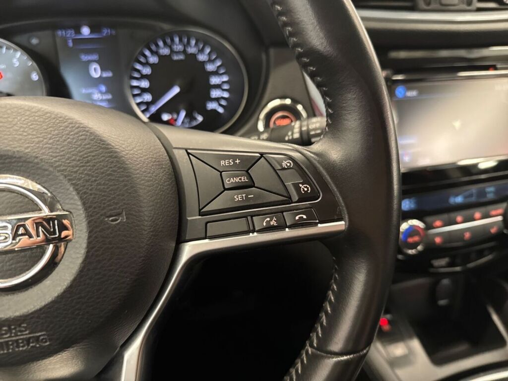 Nissan Qashqai 2018 Ruskea (beige)