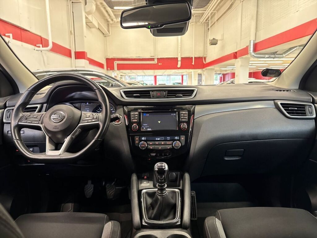 Nissan Qashqai 2018 Ruskea (beige)