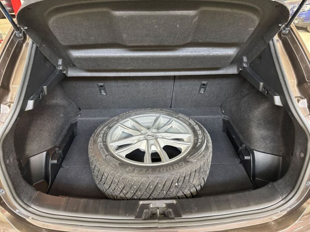 Nissan Qashqai 2018 Ruskea (beige)