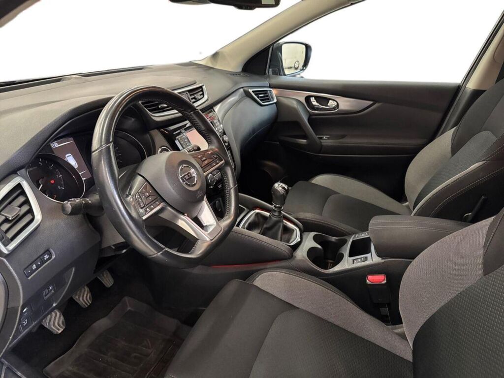 Nissan Qashqai 2018 Ruskea (beige)