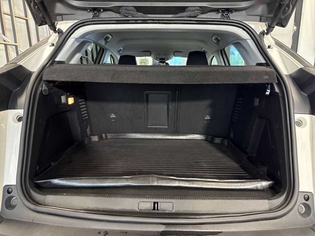 Peugeot 3008 2018 Valkoinen